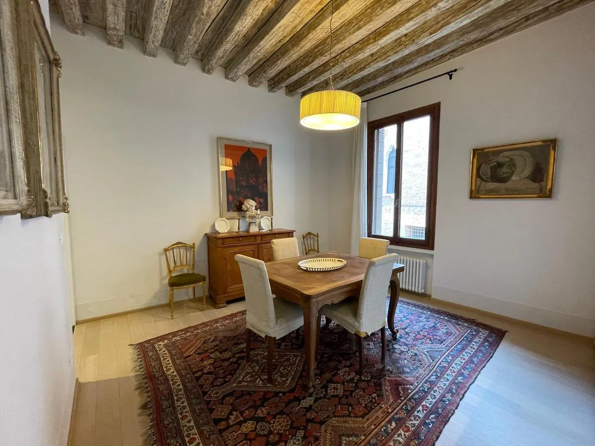 Appartamento Di Charme Venedik
